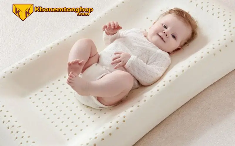 Trẻ Sơ Sinh Và Em Bé Có Nên Nằm Nệm Cao Su Thiên Nhiên? 3 Trẻ sơ sinh và em bé có nên nằm nệm cao su thiên nhiên?