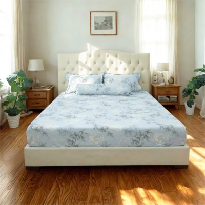 Drap Bộ Tencel Microfiber 4 món mã 73 với gam màu sáng và họa tiết hoa lá thanh lịch.